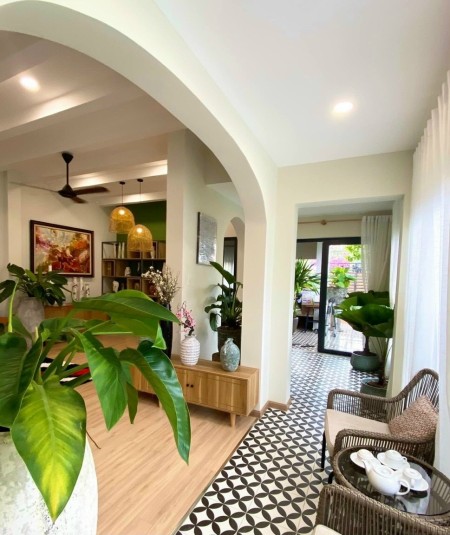 Cho thuê gấp Biệt Thự ngay mặt tiền Nguyễn Văn Đậu, Phú Nhuận, DT 16 x 26m, 2 tấng, giá 100 triệu/th