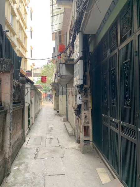 Cho thuê nhà riêng 5 tầng Cầu Giấy, 2 mặt thoáng