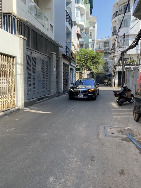 Cho thuê nhà HXH Sư Vạn Hạnh , P12, Q.10, 5X16M, trệt 3 lầu sân thượng giá 45tr/tháng