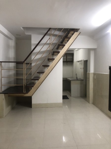 Cho thuê nhà mới sửa 2pn Nguyễn Cửu Vân P17 Bình Thạnh