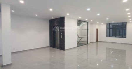 Cho thuê tòa nhà mặt tiền 25 Nguyễn Văn Nguyễn Q1 dt 6.5x24m 7 tầng dts 1150m2 hđ lâu dài