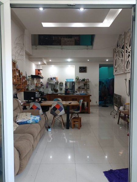 Cho thuê nhà trung tâm 66m2 - 2 phòng Ngủ - Nội Thất đầy đủ, 66m2, 2 phòng ngủ, 2 toilet