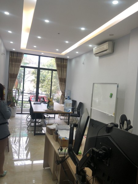 Cho thuê liền kề 70m2 Nguyễn Đổng Chi, 70m2, 6 phòng ngủ, 4 toilet