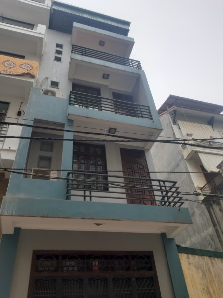 Cho thuê nhà ngõ 26 phố Nghĩa Đô, Diện tích 58m2 x 5 tầng có điều hòa, ngõ ô tô đậu cửa