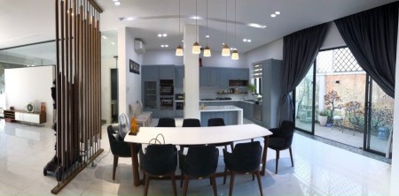 Cho thuê căn nhà phố đầy đủ nội thất KDC Conic giá chỉ 16 triệu/tháng.