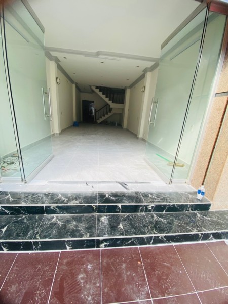 Cho thuê nhà mt Hoàng Văn Thụ: 4x30m trệt 4l ( full cải tạo 23P) KD đa ngành