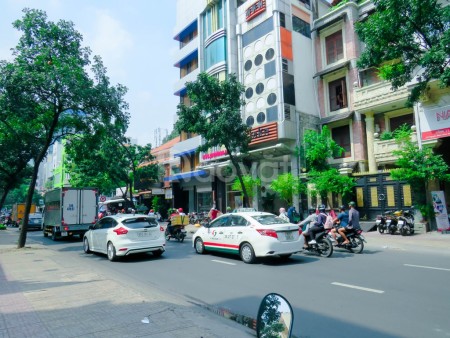 Cho thuê nhà MT đường Nguyễn Đình Chiểu Q3.5x27m,1 trệt,2 lầu.giá 80tr/th Lh 0932204185