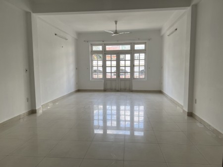 Chính chủ cho thuê nhà mặt tiền Trường Chinh q Tân Bình 4x30, 1 lầu, 23tr, LH :0339507189