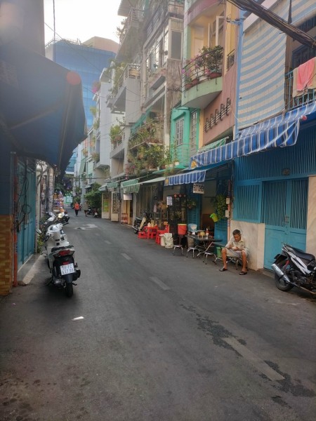 Cho thuê nhà mặt tiền tại Cư xá Đô Thành, quận 3