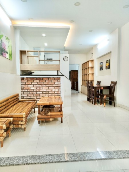 Cho thuê nhà nguyên căn hẻm đường 17 gần Lâm Văn Bền, 130m2, 2 phòng ngủ, 2 toilet