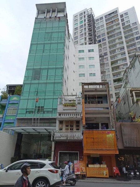 Cho thuê nhà nguyên căn mặt tiền Hai Bà Trưng, Q1