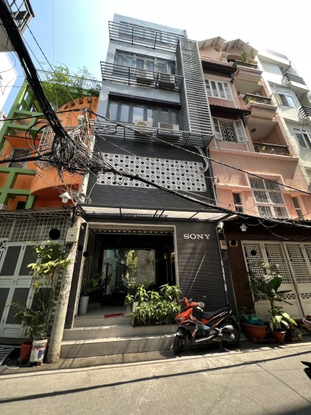 Nhà hẻm xe hơi Trường Sa: Trệt 4 Lầu suốt: Cho cải tạo KD CHDV