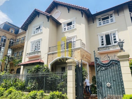 Cho thuê biệt thự 216 Nguyễn Văn Hưởng 3 lầu 5 phòng có sẵn nội thất