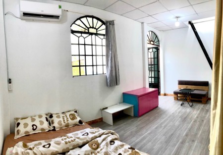 Cho thuê căn hộ 6 triệu, p8 đường Quang Trung, 32m2, 1 phòng ngủ, 1 toilet