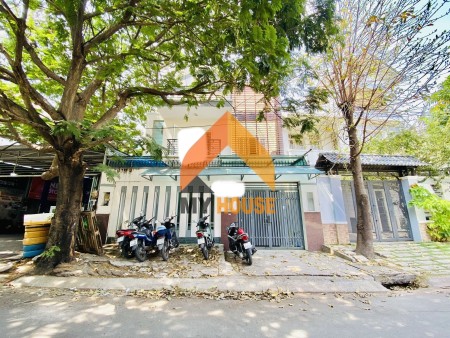 Cho thuê villa An Phú giá rẻ chỉ 35 triệu, thôi múc lẹ ạ, 450m2, 4 phòng ngủ, 5 toilet