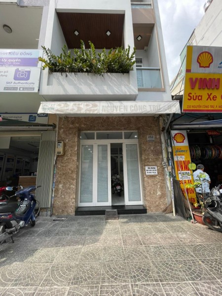 Chính chủ cho thuê nhà mặt tiền Quận 1.