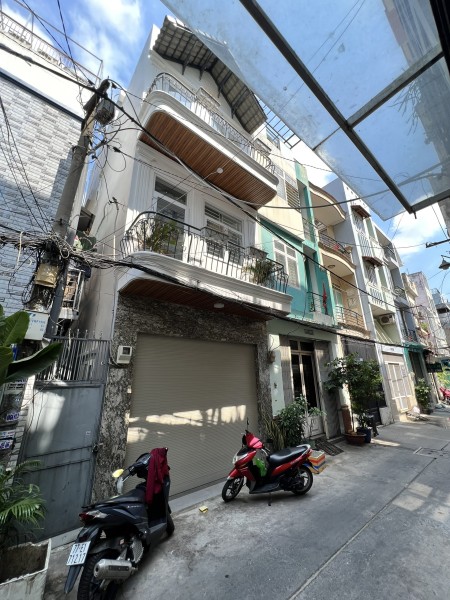 Hẻm xe hơi, đường Trường Sa: 4.5x16m trệt 3 lầu: Khu dân trí cao