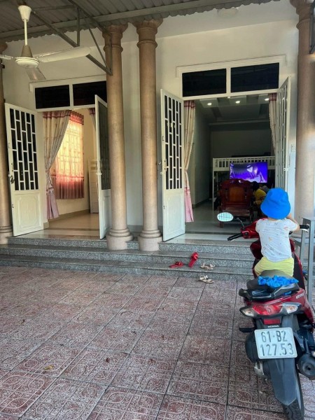 Cho thuê nhà gần trường Mần non Bé Yêu thuộc P. Phú Hòa, Thủ Dầu Một giá 6tr/tháng, 120m2, 2 phòng ngủ, 1 toilet