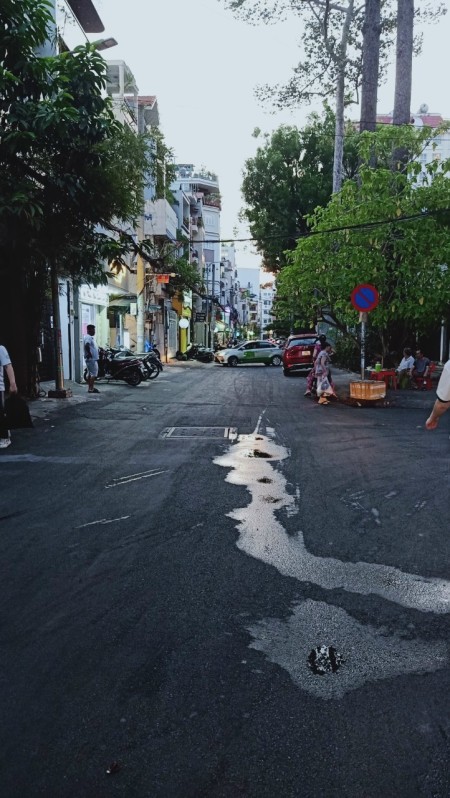 Cho thuê nhà hẻm kinh doanh đường Vườn Chuối, Q3