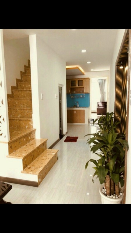 Cho thuê nhà nguyên căn Trần Bình Trọng q5