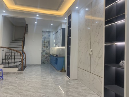 Cho thuê nhà nguyên căn lâu dài tại Mỹ Đình 4 tầng, 19 tr/tháng ô tô qua, khu dân cư đông đúc, kinh