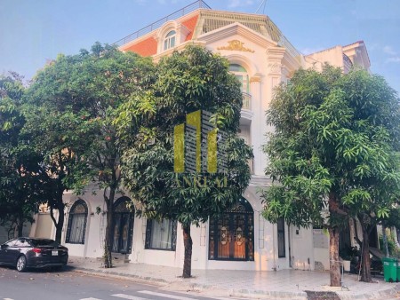 Cho thuê nhà căn góc, 3 lầu 5 phòng đầy đủ nội thất