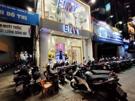 Cho thuê nhà 2MT Nguyễn Tri Phương, 3 tầng, 44triệu/ th TL