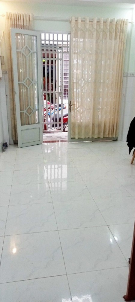 Cho thuê nhà nguyên căn Cao Đạt Q5