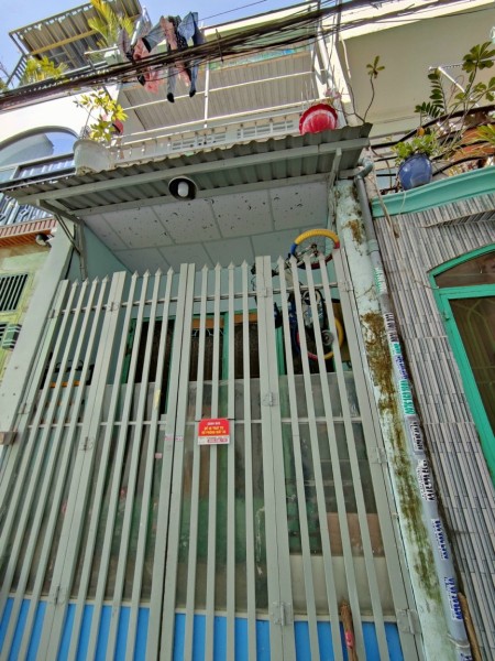 Cho thuê nhà đs 8 p11 dt 3x6m 1 lầu 1 lững hẻm thông xe hơi