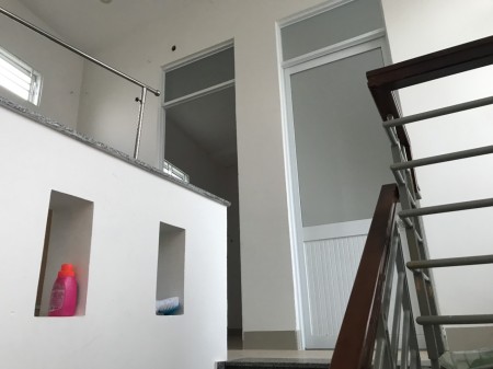 Cho thuê nhà nguyên căn - Cầu Dứa Phú Nông, 75m2, 2 phòng ngủ, 2 toilet