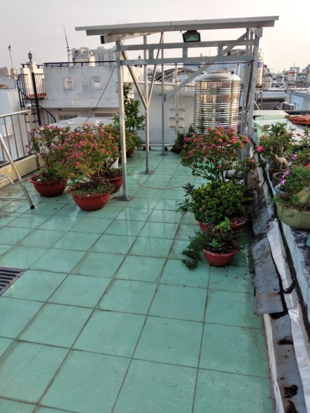 Cho thuê nhà ở Thích Quảng Đức, 60m2 nhà 4T còn mới giá 16tr