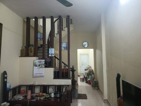 Cho thuê nhà đẹp Ái Mộ, 2 vỉa hè - 3 ô tô tránh - kinh doanh sầm uất - gần hồ 2 Bồ Đề.