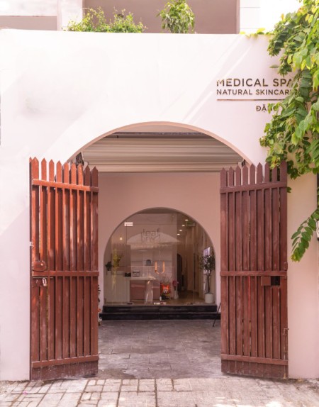 Cho thuê Nhà 2 MT Đặng Tất ( nhà y hình) 4 tầng, giá rẻ 40tr/tháng