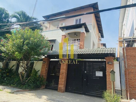 Biệt thự Thảo Điền Full Nội Thất - Khu Bảo Vệ 24/24 Giá 1900 usd