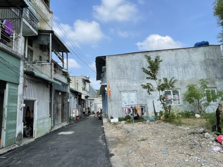 Nhà nguyên căn, 60m2 + 2 phòng + 2 toilet, Nguyễn Văn Tăng, Q94,5 triệu/tháng - 3*12 + Gác lửng m2