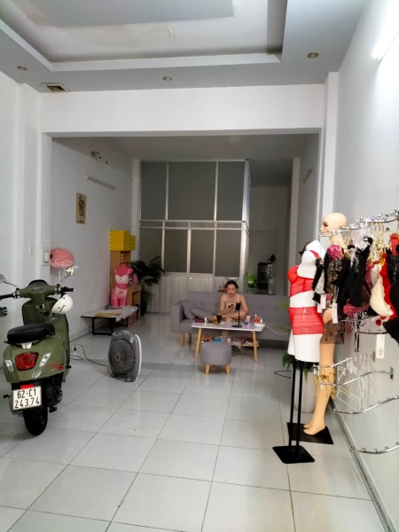 Cho thuê nhà hẻm 7m Lê Thúc Hoạch 80m2 chỉ 8 triệu