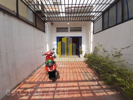 Nhà nội khu Trần Não, Sân rộng 1 lầu sân thượng - Giá 18 triệu