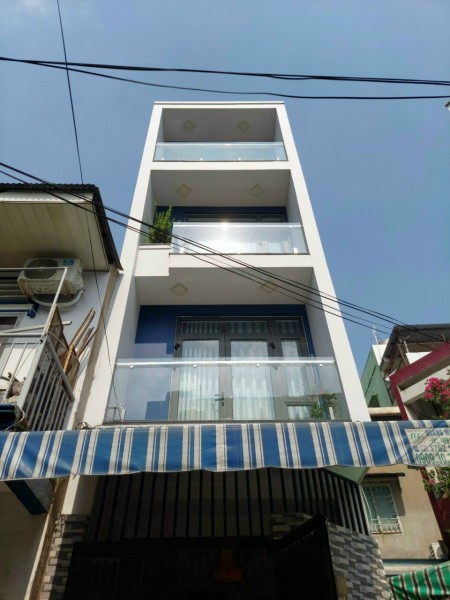 Cho thuê HXH 658/18bis Cách Mạng Tháng 8 Q3