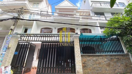 Biệt Thự Thảo Điền 10x11m Đủ nội thất - Khu yên tĩnh, mát mẻ