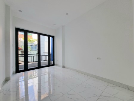 Nhà Mới Xây 100%, Hẻm trung tâm Quận 10