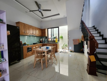 Cho thuê nhà nguyên căn mới xây đẹp, hẻm xe hơi, Hiệp Bình Phước, Thủ Đức