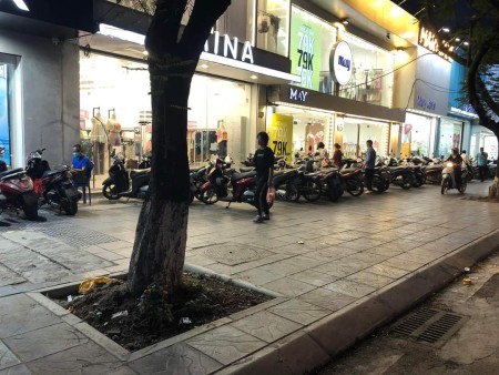 Cho Thuê Nhà Mặt Phố, Hồ Tùng Mậu, Cầu Giấy, 45m2 x 2T, Mt 4m, Giá: 24Tr/Th.(Có TL)