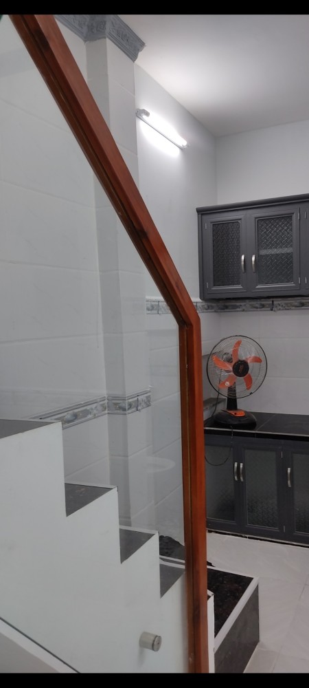 Nhà mặt tiền Tân Quy phù hợp gia đình sinh viên ở. Kinh doan online, spa, naill, tóc, gọi đầu dường