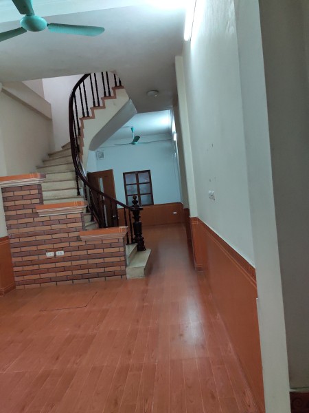 Cho thuê nhà 3,5 tầng tại Thúy Lĩnh, Hoàng Mai, Hà Nội