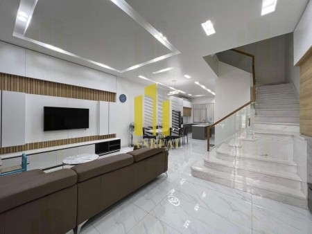 Biệt Thự Quận 2 Đầy Đủ Nội Thất Hiện Đại - 2 Lầu, Sân Xe Hơi