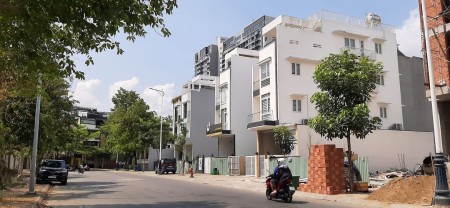 Chính chủ gửi cho thuê nhà mặt tiền Lê Hữu Kiều, Bình Trưng Tây Quận 2 Nhà 1 hầm thang máy 3 lầu