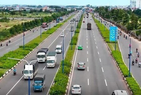 Cho thuê nhà nguyên căn 150m2 ( 5 x 30 ) 1 trệt 3 lầu Mỹ Phước