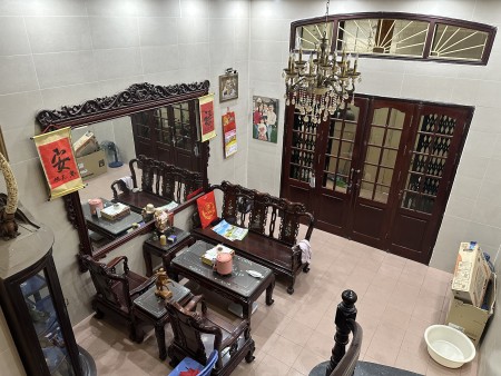 Cho thuê nhà 3tầng ngõ 90 Chính Kinh, 150m2, 4 phòng ngủ, 3 toilet