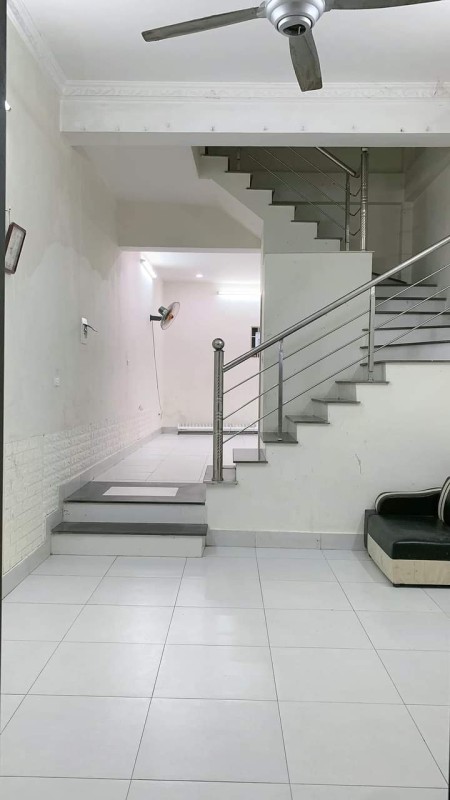 Cho Thuê Nhà Nguyên Căn, Xuân La, Tây Hồ, 50m2, Giá: 9 Tr/Th., 50m2, 3 phòng ngủ, 3 toilet