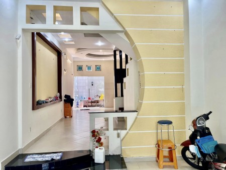  Nhà thuê nguyên căn 2 lầu sân thượng KDC Cao lỗ